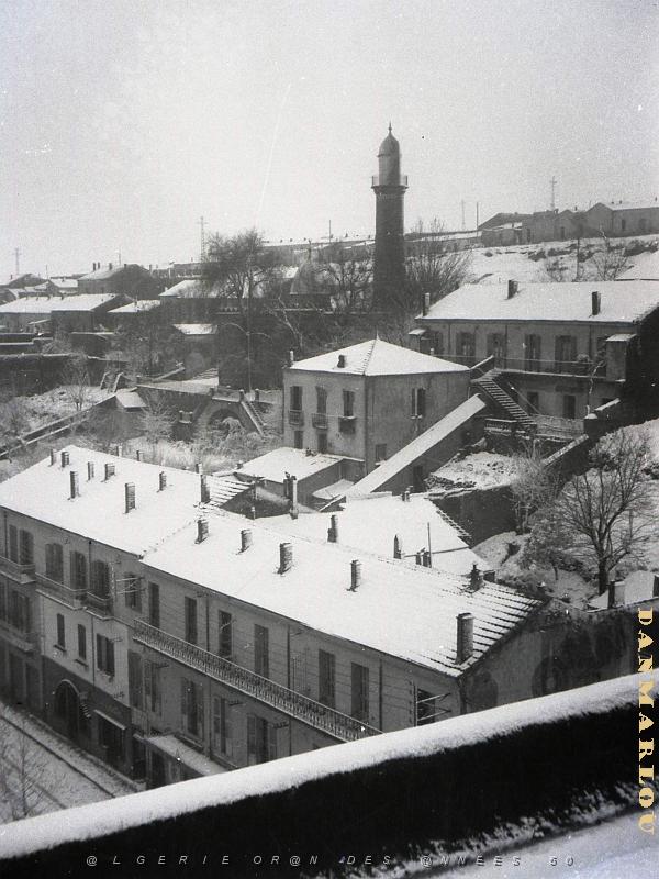 Tiaret 512- Quartier mosquee sous la neige COLLECTION DES AMIS DE ND DE SANTA CRUZ.jpg